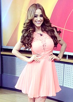 Yanet Garcia
